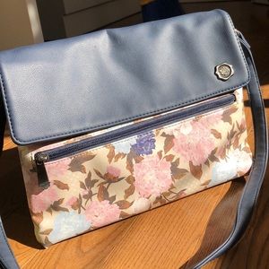 GENUINE LEATHER FLOWER PRINT PURSE